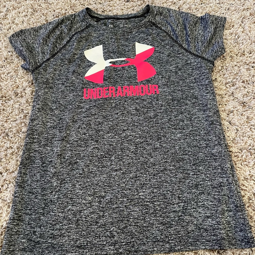 Girls Under Armour dri fit shirt athletic